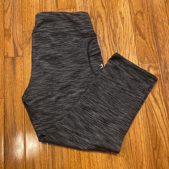 Danskin Capri Leggings - Picture 3 of 4